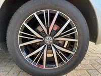 USED 2017 67 VOLKSWAGEN GOLF 1.4L SE NAVIGATION TSI BLUEMOTION TECHNOLOGY 5d 124 BHP ADAPTIVE CRUISE, NAVIGATION, DAB