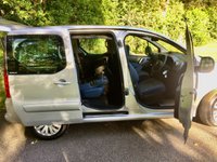 USED 2010 59 CITROEN BERLINGO 1.6 MULTISPACE VTR 16V 5d 110 BHP ONLY 5,000 AMAZING LOW MILES 5,000//X5 SERVICE STAMPS//REAR PARKING SENSORS//ULEZ COMPLIANT 110 BHP ONLY 5,000 AMAZING LOW MILES 5,000//X5 SERVICE STAMPS//REAR PARKING SENSORS