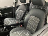 USED 2014 14 KIA VENGA 1.6 3 ECODYNAMICS 5d 123 BHP PAN ROOF 1/2 LEATHER