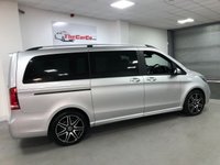 USED 2020 20 MERCEDES-BENZ V-CLASS 2.0 V 220 D AMG LINE L 5d 161 BHP * PANORAMIC ROOF * CLIMATE CONTROL *  8 SEATS * NAV * PARKING SENSORS * 19 INCH ALLOY WHEELS * PRIVACY GLASS *