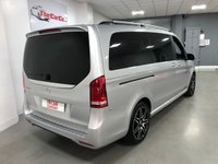 USED 2020 20 MERCEDES-BENZ V-CLASS 2.0 V 220 D AMG LINE L 5d 161 BHP * PANORAMIC ROOF * CLIMATE CONTROL *  8 SEATS * NAV * PARKING SENSORS * 19 INCH ALLOY WHEELS * PRIVACY GLASS *