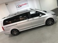 USED 2020 20 MERCEDES-BENZ V-CLASS 2.0 V 220 D AMG LINE L 5d 161 BHP * PANORAMIC ROOF * CLIMATE CONTROL *  8 SEATS * NAV * PARKING SENSORS * 19 INCH ALLOY WHEELS * PRIVACY GLASS *