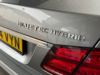 USED 2014 14 MERCEDES-BENZ E-CLASS 2.1 E300 BLUETEC HYBRID SE 4d 202 BHP + FULL EBONY LEATHER WITH HEATED SEATS + BLUETOOTH + GREAT SERVICE HISTORY + SATELLITE  NAVIGATION + 2 KEYS