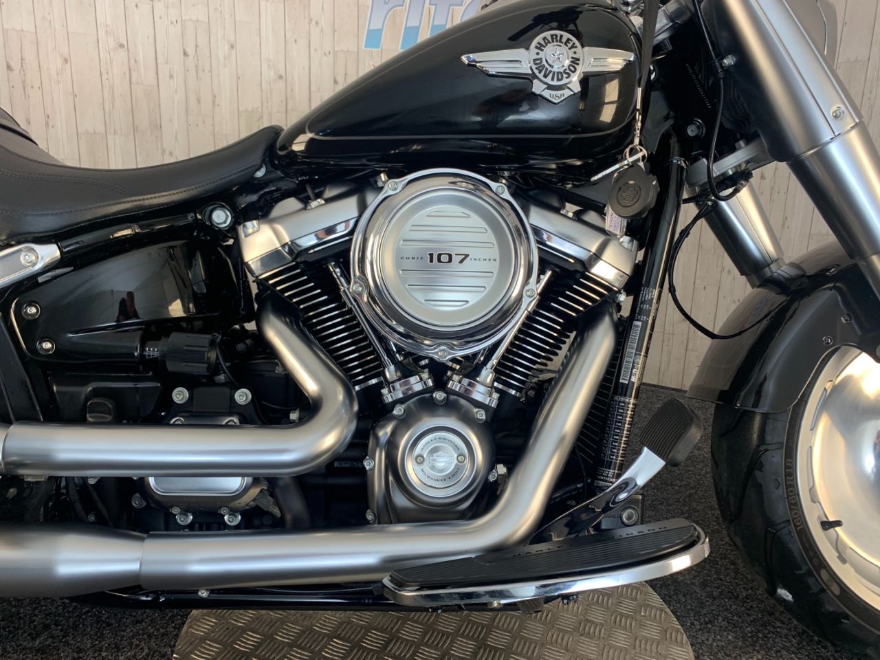 17 Harley Davidson Softail Softail Fat Boy 18