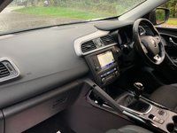 USED 2016 16 RENAULT KADJAR 1.2 DYNAMIQUE S NAV TCE 5d 130 BHP GREAT SPEC KADJAR DYNAMIQUE 'S' TCe 5dr - SATELLITE NAVIGATION - 130 BHP ENGINE - HALF LEATHER INTERIOR - 1 FORMER KEEPER
