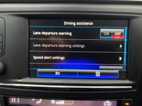 USED 2016 16 RENAULT KADJAR 1.2 DYNAMIQUE S NAV TCE 5d 130 BHP GREAT SPEC KADJAR DYNAMIQUE 'S' TCe 5dr - SATELLITE NAVIGATION - 130 BHP ENGINE - HALF LEATHER INTERIOR - 1 FORMER KEEPER