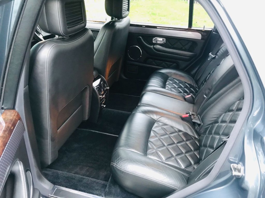 USED 2004 04 BENTLEY ARNAGE Mulliner ANY INSPECTION WELCOME ---- KEPT TO A VERY HIGH STANDARD THROUGHOUT ITS LIFE, A REAL TRIBUTE TO ITS PREVIOUS OWNER, LOOKS AND DRIVES REALLY NICE IMMACULATE CONDITION THROUGHOUT, MUST BE SEEN FOR THE PRICE BARGAIN BE QUICK, 6 MONTHS WARRANTY AVAILABLE,DEALER FACILITIES,WARRANTY,FINANCE,PART EX,FIRST TO SEE WILL BUY BARGAIN