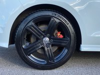 USED 2015 15 VOLKSWAGEN GOLF 2.0 R DSG 3d 298 BHP 