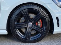 USED 2015 15 VOLKSWAGEN GOLF 2.0 R DSG 3d 298 BHP 