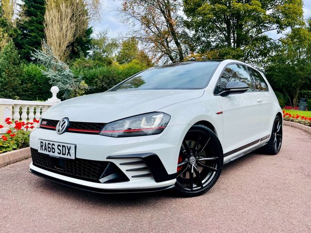 2017 66 Volkswagen Golf 2.0 GTI CLUBSPORT EDITION 40 3d 261 BHP