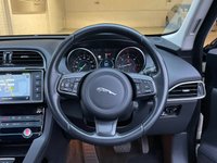USED 2016 16 JAGUAR F-PACE 2.0 PRESTIGE AWD 5d 178 BHP 