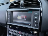 USED 2016 16 JAGUAR F-PACE 2.0 PRESTIGE AWD 5d 178 BHP 