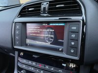 USED 2016 16 JAGUAR F-PACE 2.0 PRESTIGE AWD 5d 178 BHP 