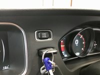 USED 2014 64 VOLVO V40 2.0 D4 R-DESIGN NAV 5d 187 BHP 
