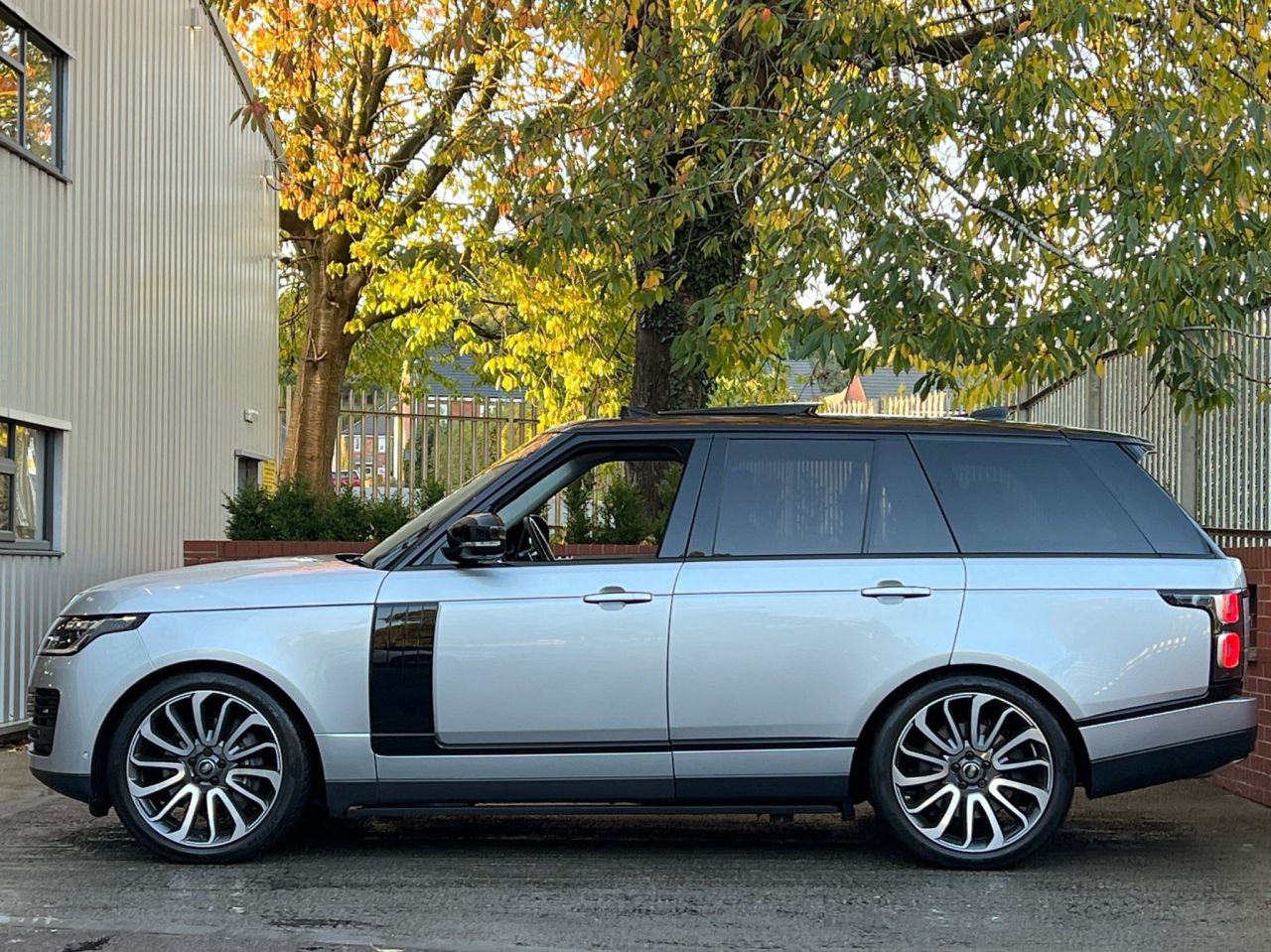 2018 68 LAND ROVER RANGE ROVER 4.4 SD V8 Autobiography Auto 4WD (s/s) 5dr