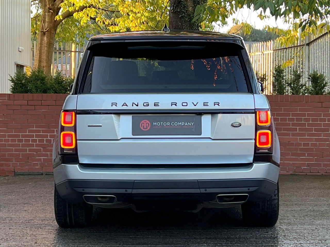 2018 68 LAND ROVER RANGE ROVER 4.4 SD V8 Autobiography Auto 4WD (s/s) 5dr