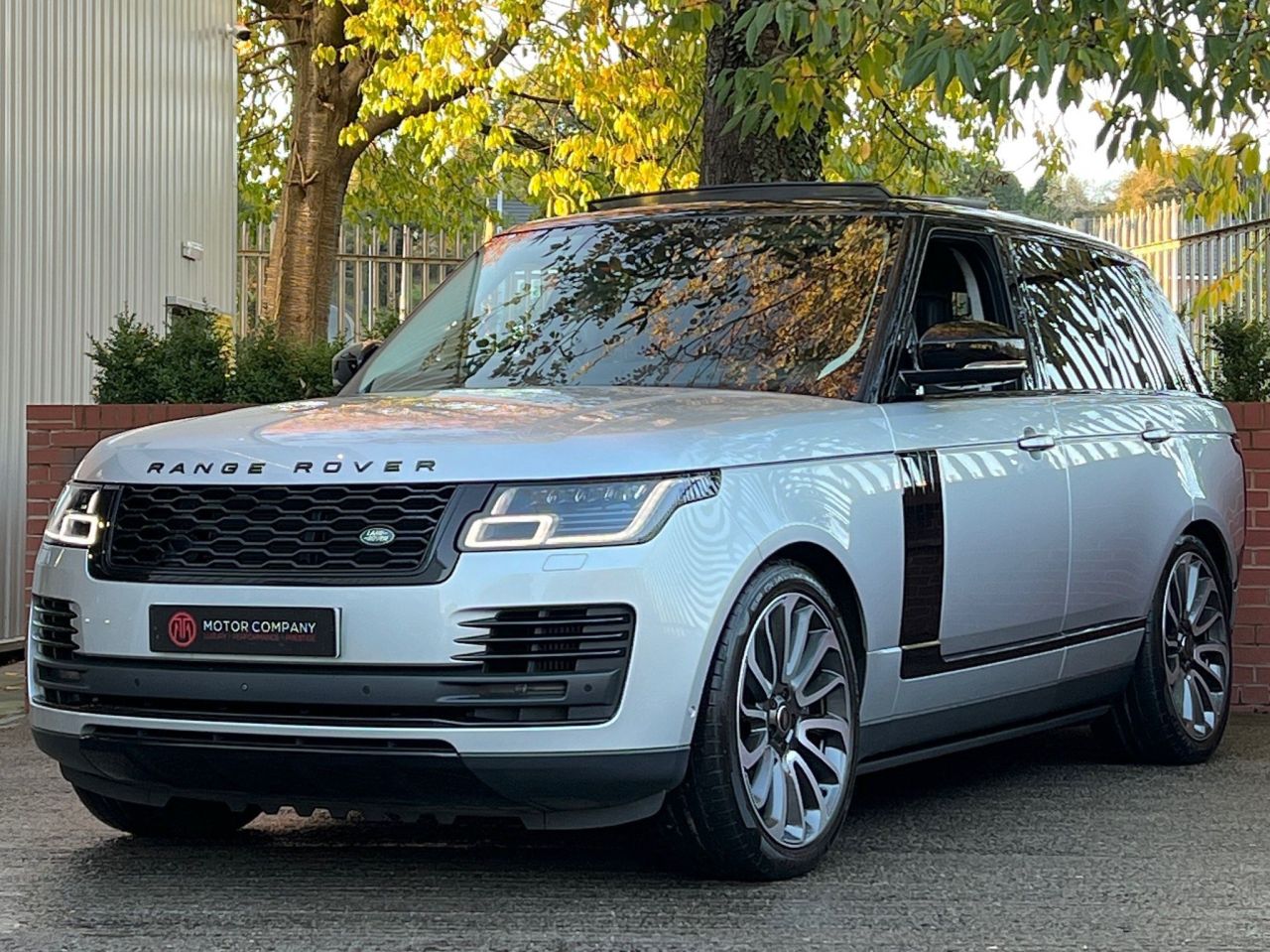 2018 68 LAND ROVER RANGE ROVER 4.4 SD V8 Autobiography Auto 4WD (s/s) 5dr