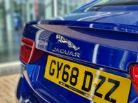 USED 2018 68 JAGUAR XE 2.0 PRESTIGE 4d 198 BHP GLASS ROOF, LIGHT OYSTER LEATHER