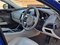 USED 2018 68 JAGUAR XE 2.0 PRESTIGE 4d 198 BHP GLASS ROOF, LIGHT OYSTER LEATHER