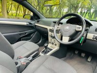 USED 2008 57 VAUXHALL ASTRA 1.6 TWIN TOP AIR 3d 115 BHP 