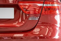USED 2017 67 JAGUAR XE 2.0 D R-SPORT AWD 4d 238 BHP 
