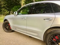 USED 2017 17 PORSCHE MACAN 3.0 GTS PDK 5d AUTO 355 BHP ONLY 18,800 MILES // 1 PRIVATE OWNER //  FULL PORSCHE MAIN DEALER SERVICE HISTORY//PAN SUNROOF Transferable Porsche Extended Warranty (March &lsquo;22) Rhodium Silver Metallic with Black extended leather interior 20-inch RS Spyder Design wheels, BOSE Surround Sound System, Apple CarPlay, Navigation Module for Porsche Communication Management (PCM), Connect Plus,  Panoramic roof system, ParkAssist (front + rear) with Surround View, LED main headlights incl. Porsche Dynamic Light System Plus (PDLS+), Heated steering wheel, Heated front seats, Sport Chrono pack, Driver memory pack,