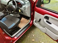 USED 2007 07 RENAULT KANGOO 1.1 AUTHENTIQUE 16V 5d 75 BHP GOWRINGS MOBILITY // ONLY 51,700 MILES//X9 SERVICE HISTORY STAMPS//AIRCONDITIONING  75 BHP GOWRINGS MOBILITY // ONLY 51,700 MILES // X9 SERVICE HISTORY STAMPS //AIR CONDITIONING