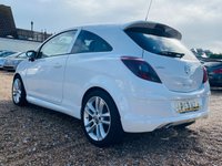 USED 2014 63 VAUXHALL CORSA 1.4 SRI 3d 98 BHP Superb Sporty SRi Model in Superb Polar White