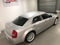 USED 2010 10 CHRYSLER 300C 3.0 CRD SRT 4d 215 BHP * AIR CONDITIONING * HALF LEATHER * 20 INCH ALLOY WHEELS * PARKING SENSORS *