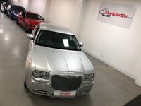 USED 2010 10 CHRYSLER 300C 3.0 CRD SRT 4d 215 BHP * AIR CONDITIONING * HALF LEATHER * 20 INCH ALLOY WHEELS * PARKING SENSORS *