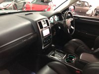 USED 2010 10 CHRYSLER 300C 3.0 CRD SRT 4d 215 BHP * AIR CONDITIONING * HALF LEATHER * 20 INCH ALLOY WHEELS * PARKING SENSORS *