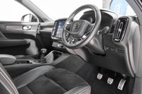USED 2020 69 VOLVO XC40 1.5 T3 R-DESIGN 5d 161 BHP +HOME DELIVERY AVAILABLE+