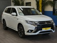 USED 2018 18 MITSUBISHI OUTLANDER 2.0 PHEV 4H 5d 200 BHP APP BASED SAT NAV LEATHER 4WD