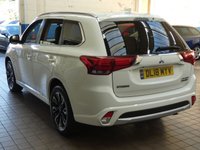 USED 2018 18 MITSUBISHI OUTLANDER 2.0 PHEV 4H 5d 200 BHP APP BASED SAT NAV LEATHER 4WD