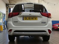 USED 2018 18 MITSUBISHI OUTLANDER 2.0 PHEV 4H 5d 200 BHP APP BASED SAT NAV LEATHER 4WD