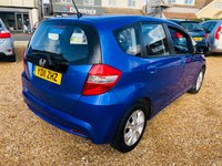 USED 2011 11 HONDA JAZZ 1.3 I-VTEC ES 5d 98 BHP Superb 5 door petrol in Bright Azure Blue
