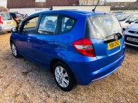 USED 2011 11 HONDA JAZZ 1.3 I-VTEC ES 5d 98 BHP Superb 5 door petrol in Bright Azure Blue
