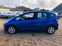 USED 2011 11 HONDA JAZZ 1.3 I-VTEC ES 5d 98 BHP Superb 5 door petrol in Bright Azure Blue
