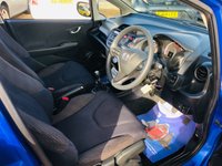 USED 2011 11 HONDA JAZZ 1.3 I-VTEC ES 5d 98 BHP Superb 5 door petrol in Bright Azure Blue