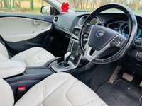 USED 2013 13 VOLVO V40 2.0 D3 SE LUX NAV 5d 148 BHP AUTOMATIC Volvo 5 Cylinder engine! Great Spec / Excellent condition