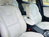 USED 2013 13 VOLVO V40 2.0 D3 SE LUX NAV 5d 148 BHP AUTOMATIC Volvo 5 Cylinder engine! Great Spec / Excellent condition