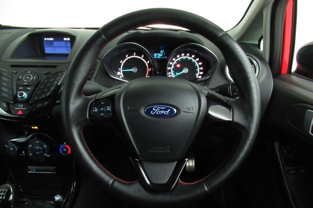 USED 2015 65 FORD FIESTA 1.0 ZETEC S RED EDITION 3d 139 BHP 