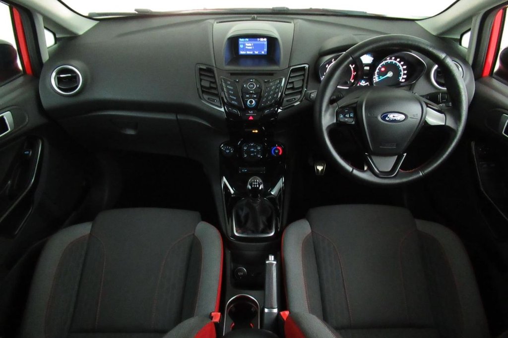 USED 2015 65 FORD FIESTA 1.0 ZETEC S RED EDITION 3d 139 BHP 