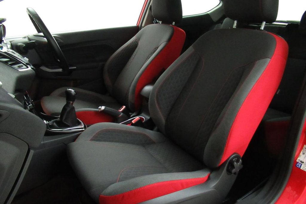 USED 2015 65 FORD FIESTA 1.0 ZETEC S RED EDITION 3d 139 BHP 