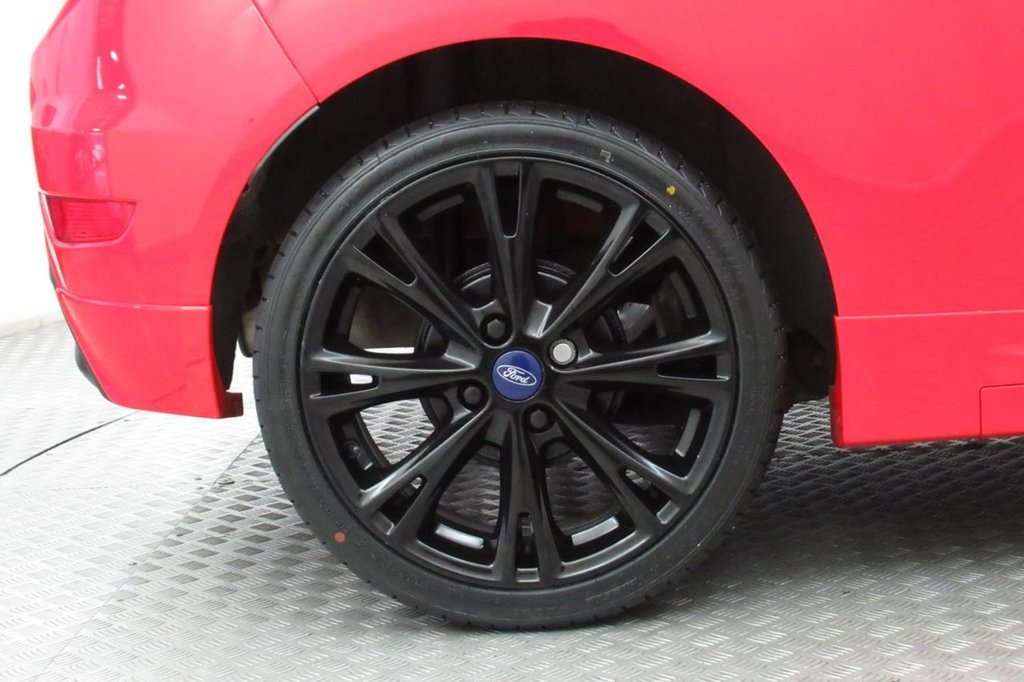 USED 2015 65 FORD FIESTA 1.0 ZETEC S RED EDITION 3d 139 BHP 
