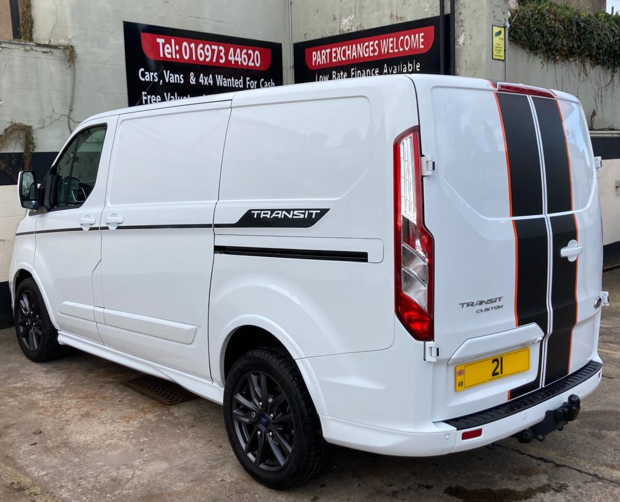 ford transit custom 290 limited spec