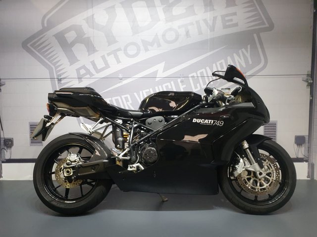 2006 06 Ducati 749 BIPOSTO