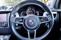 USED 2016 66 PORSCHE MACAN 3.6 TURBO PDK 5d 400 BHP PAN ROOF / SPORT CHRONO / FPSH