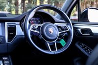 USED 2016 66 PORSCHE MACAN 3.6 TURBO PDK 5d 400 BHP PAN ROOF / SPORT CHRONO / FPSH