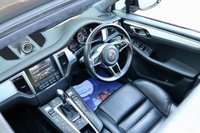 USED 2016 66 PORSCHE MACAN 3.6 TURBO PDK 5d 400 BHP PAN ROOF / SPORT CHRONO / FPSH